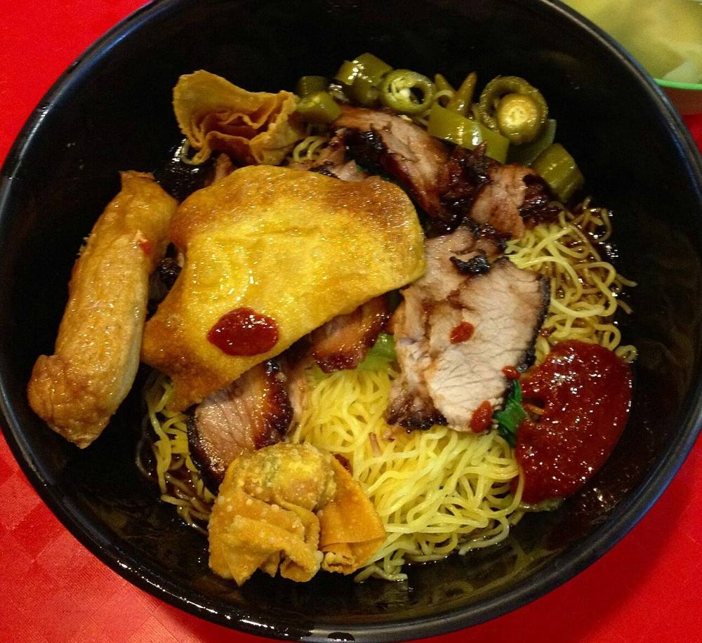 Wonton noodles topped with char siu, a Cantonese-style noodle dish