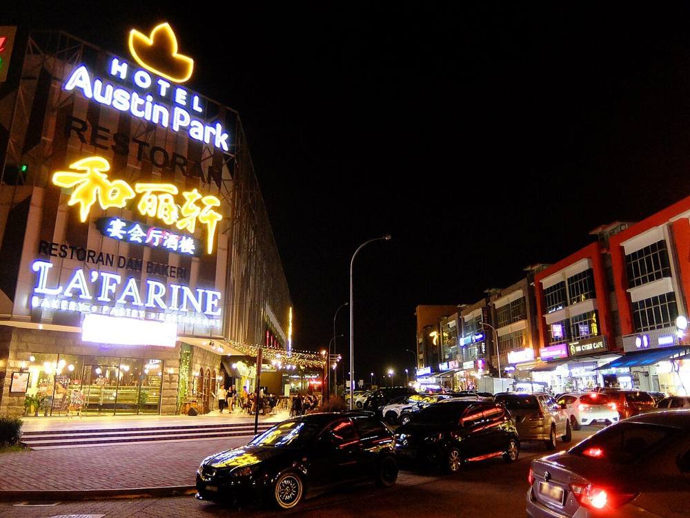 A street scene at Mount Austin, Johor Bahru's cafe and eatery district